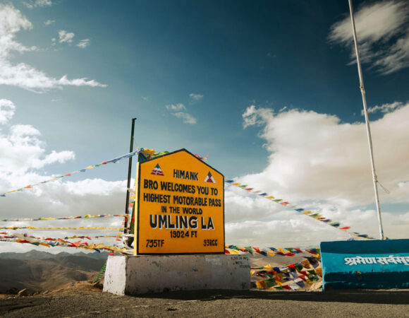 Ladakh Bike Trip 2026 – Srinagar Leh Hanle UmlingLa Manali Delhi 12D